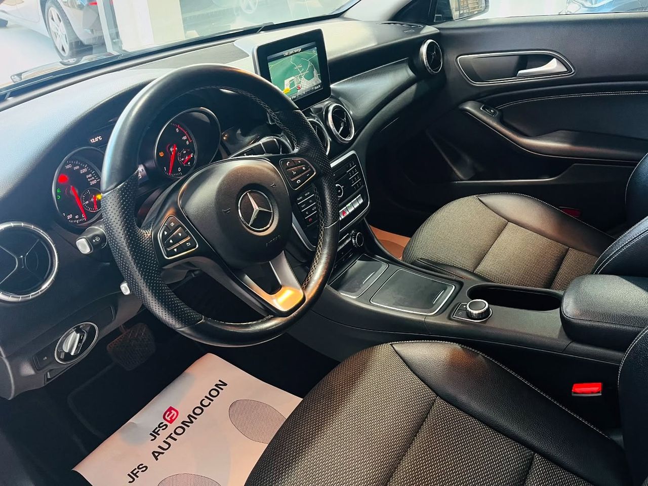 Foto Mercedes-Benz Clase CLA 8