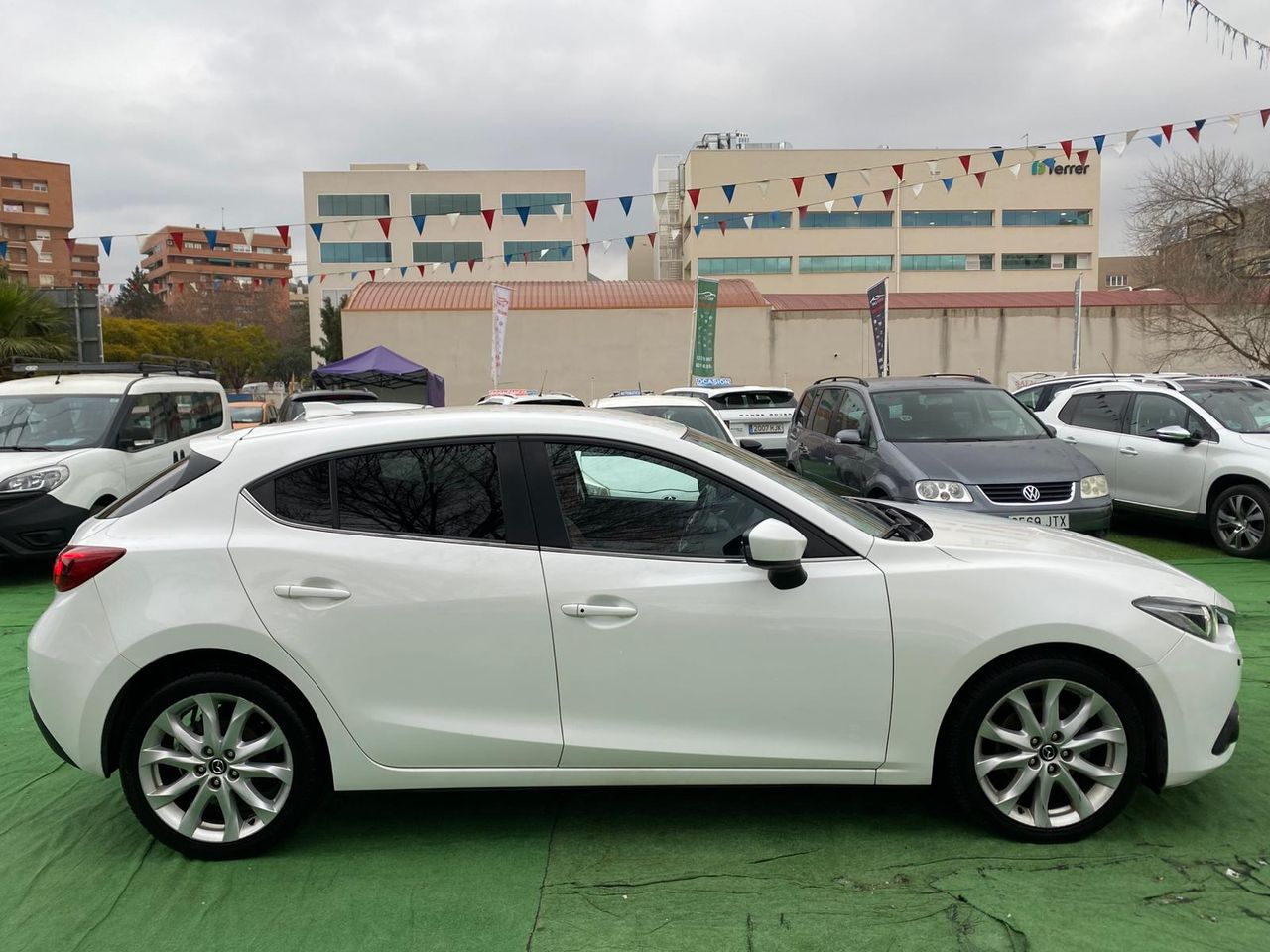 Foto Mazda Mazda3 4