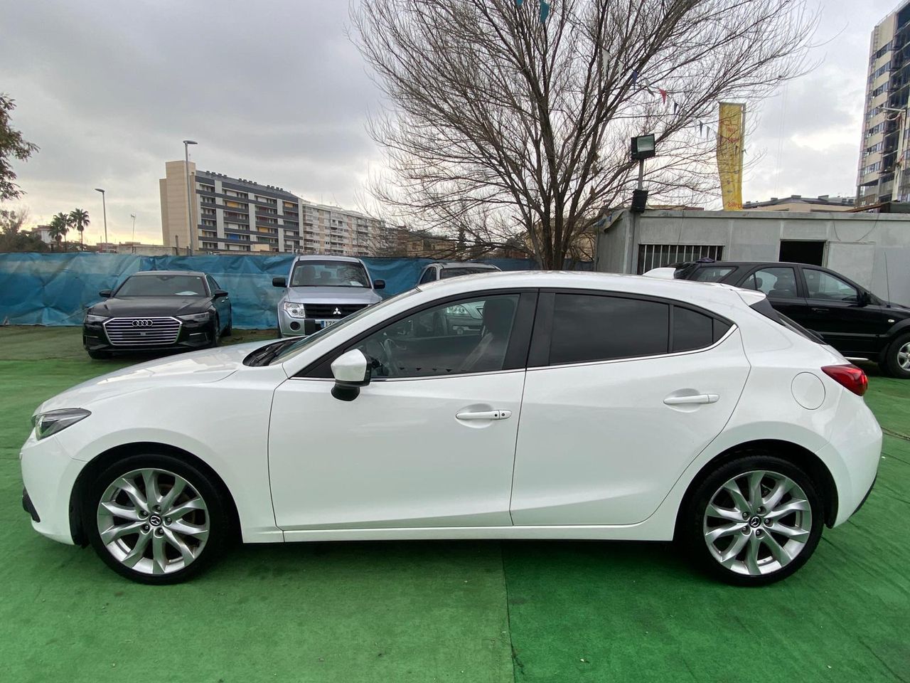 Foto Mazda Mazda3 5