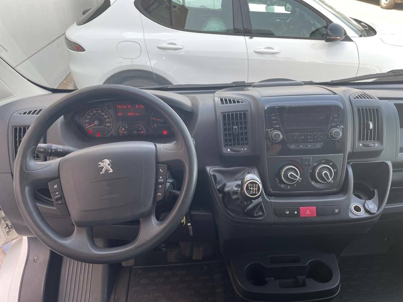 Foto Peugeot Boxer 8