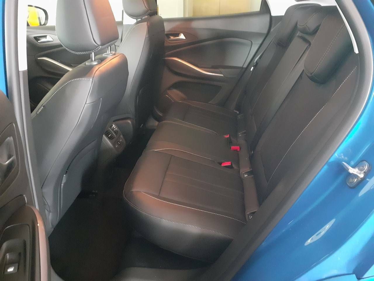 Foto Opel Grandland X 10