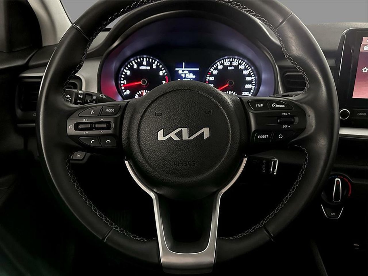 Foto Kia Stonic 8