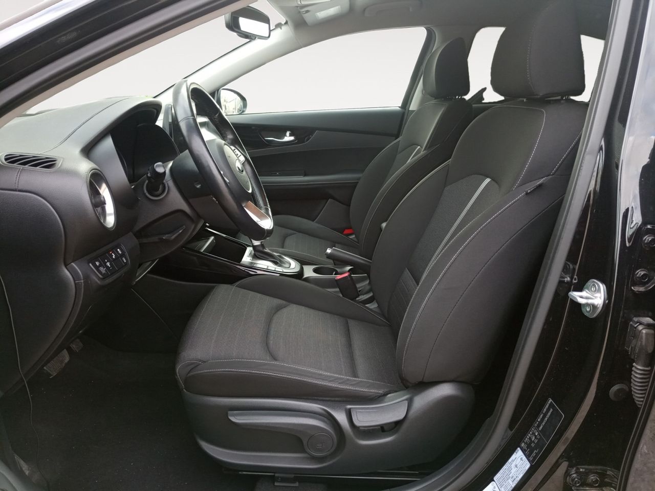 Foto Kia Cerato 8