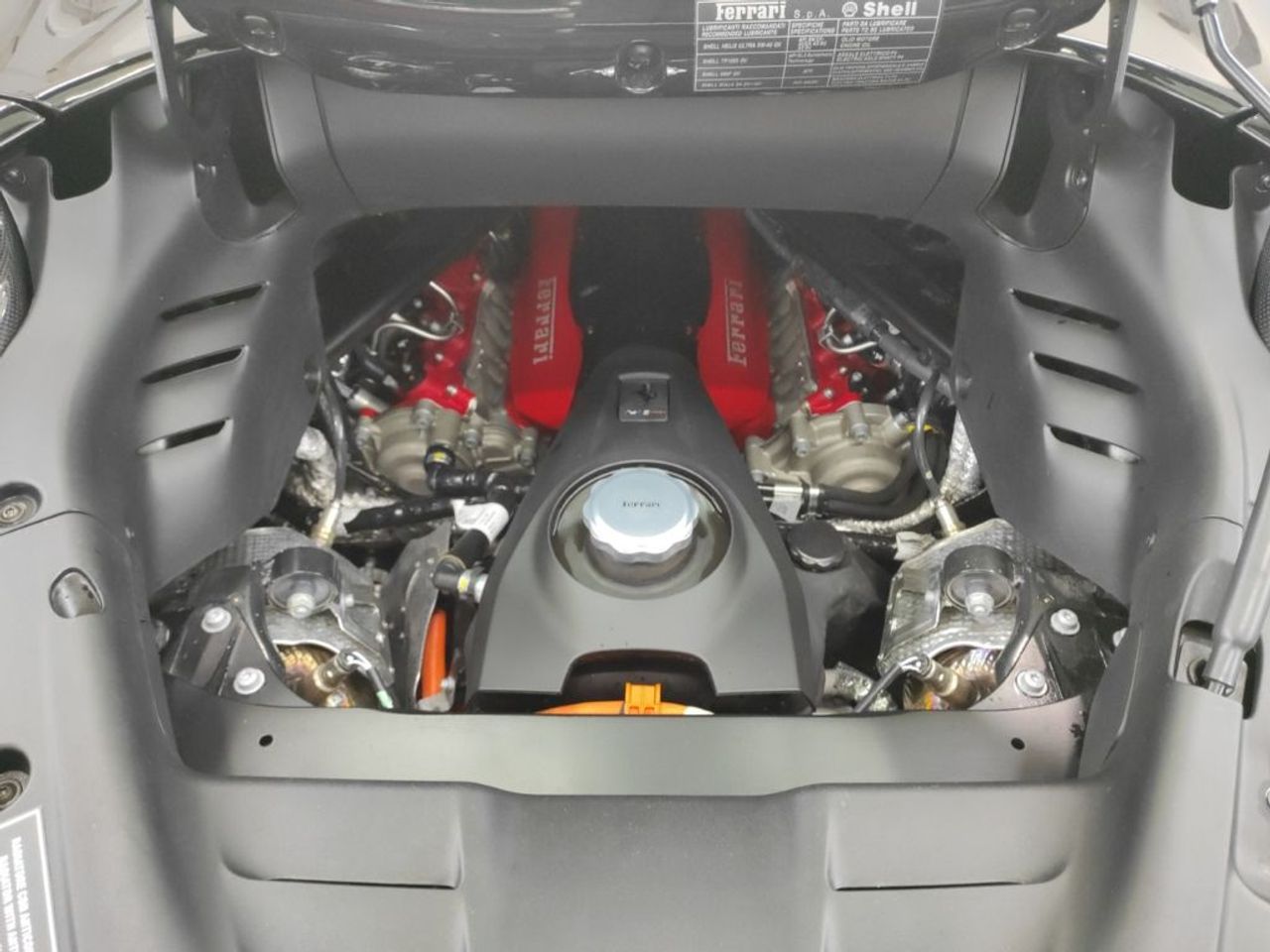 Foto Ferrari SF90 13