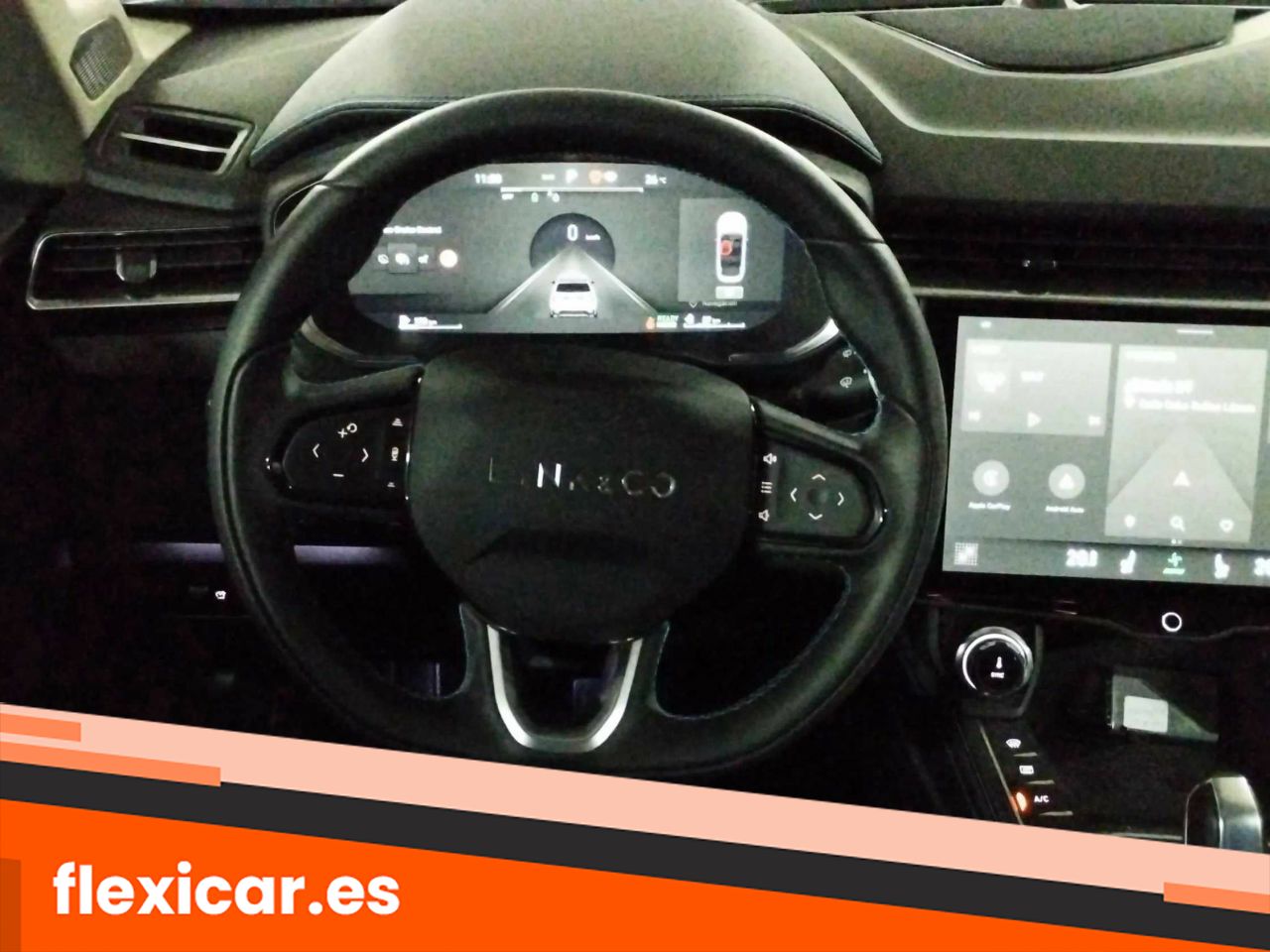 Foto LYNK&CO 01 12