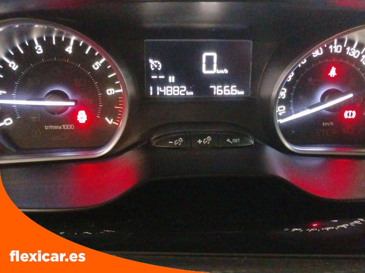 Foto Peugeot 208 11