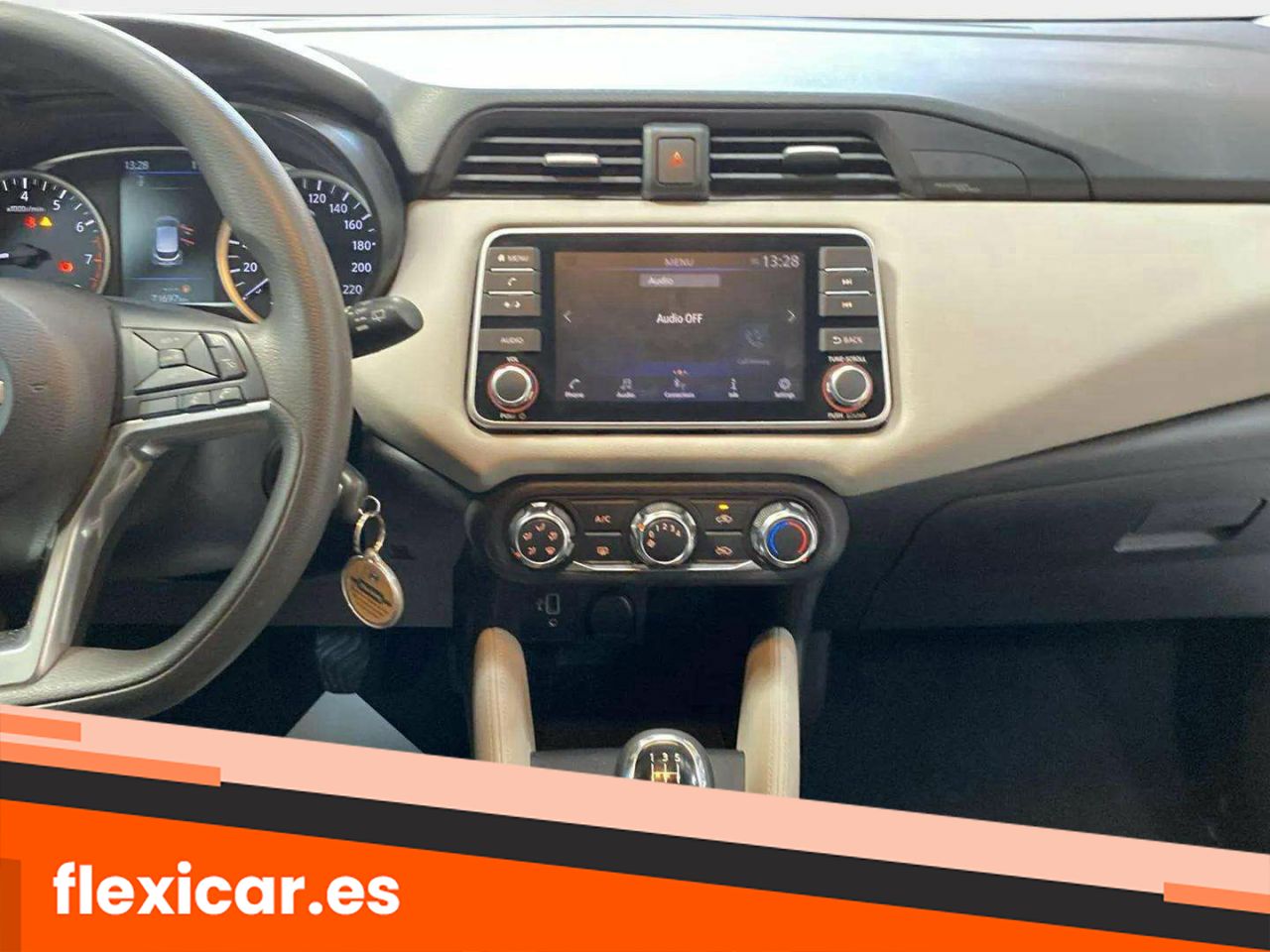Foto Nissan Micra 11