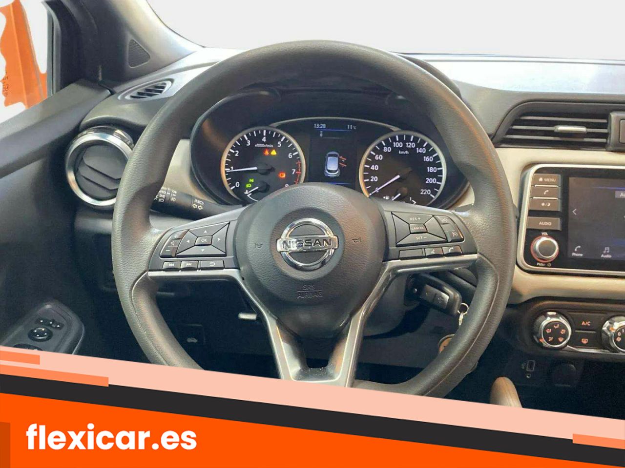 Foto Nissan Micra 12