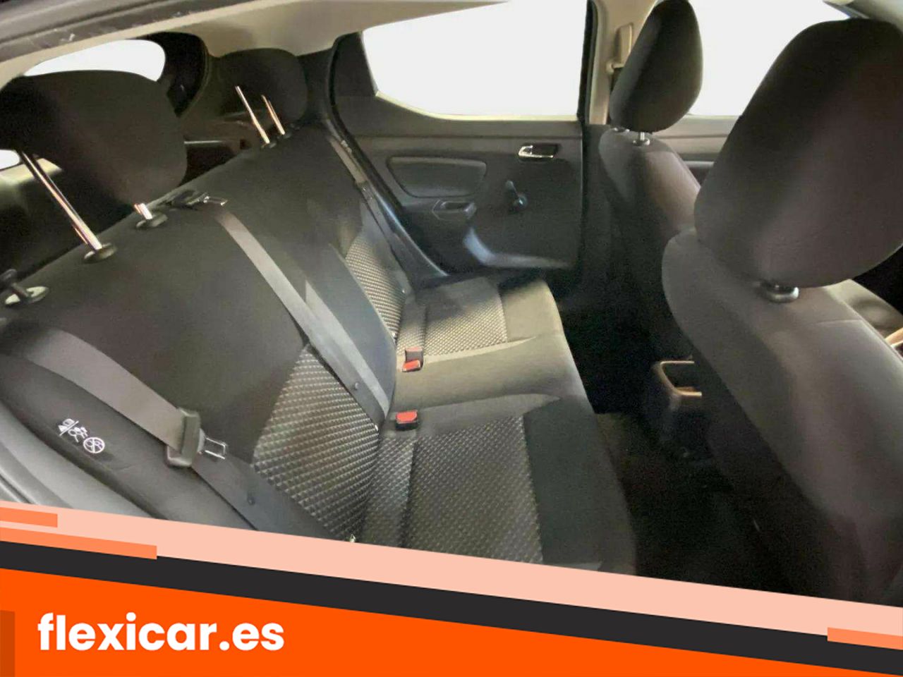Foto Nissan Micra 15