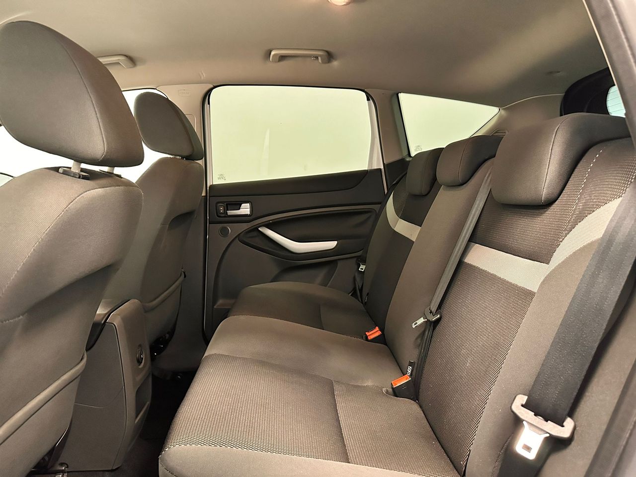 Foto Ford Kuga 36