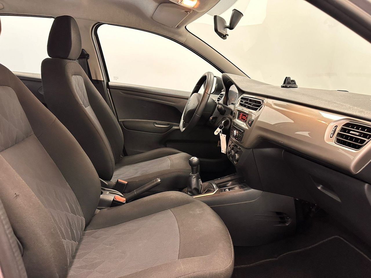 Foto Citroën C-Elysèe 26