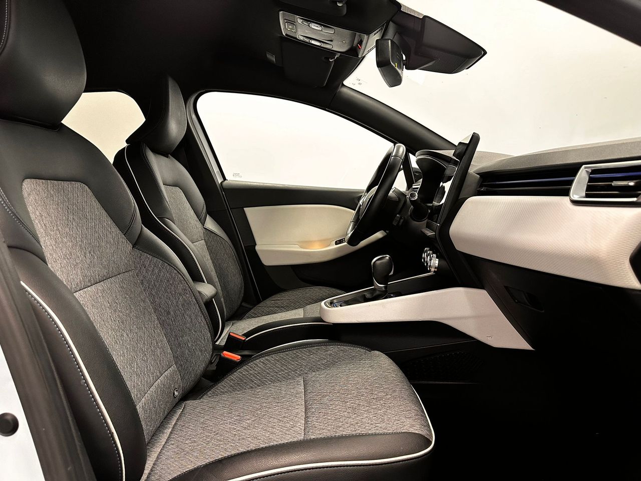 Foto Renault Clio 28