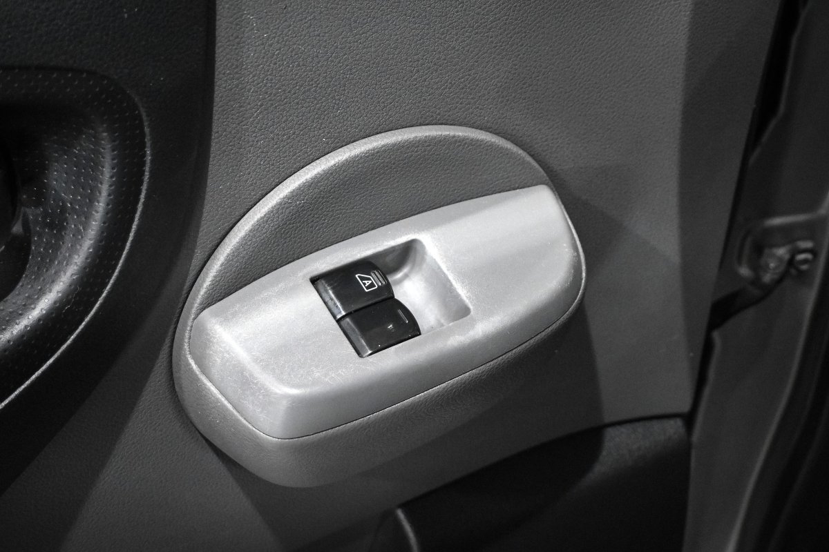 Foto Nissan NV200 21