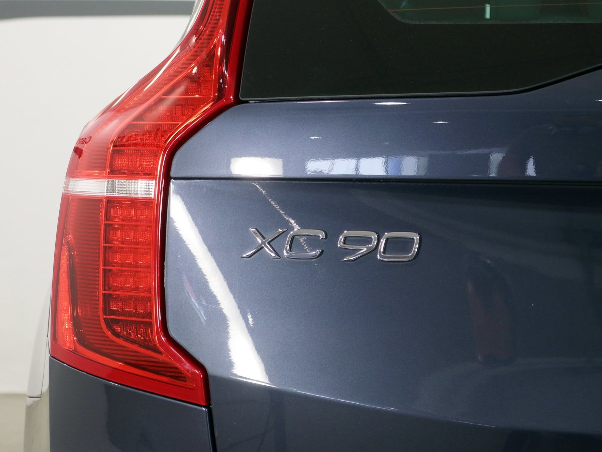 Foto Volvo XC90 10