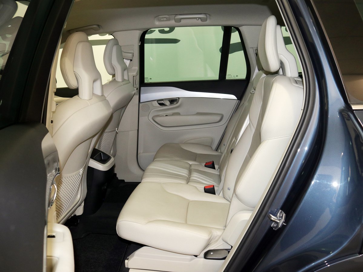 Foto Volvo XC90 15