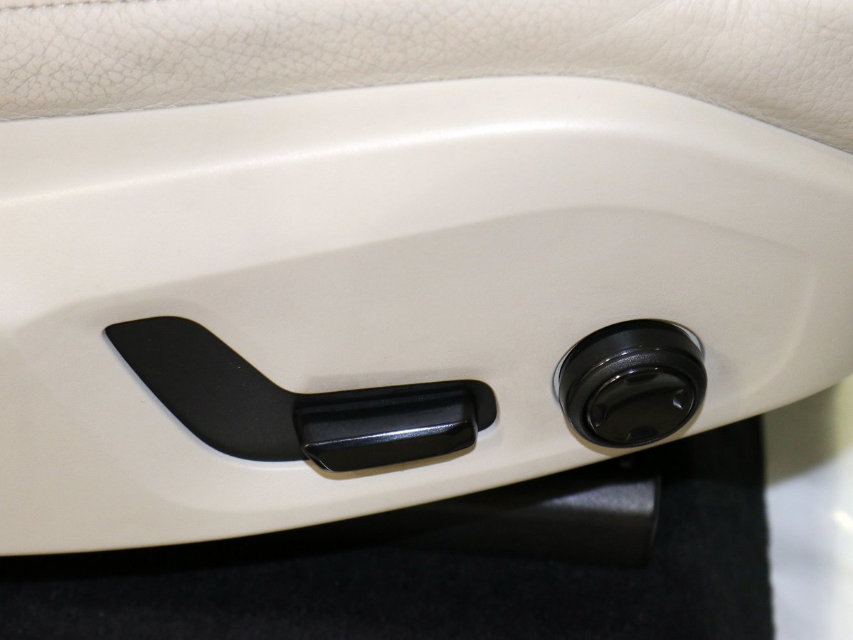Foto Volvo XC90 27