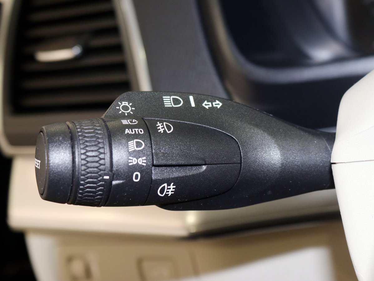 Foto Volvo XC90 29