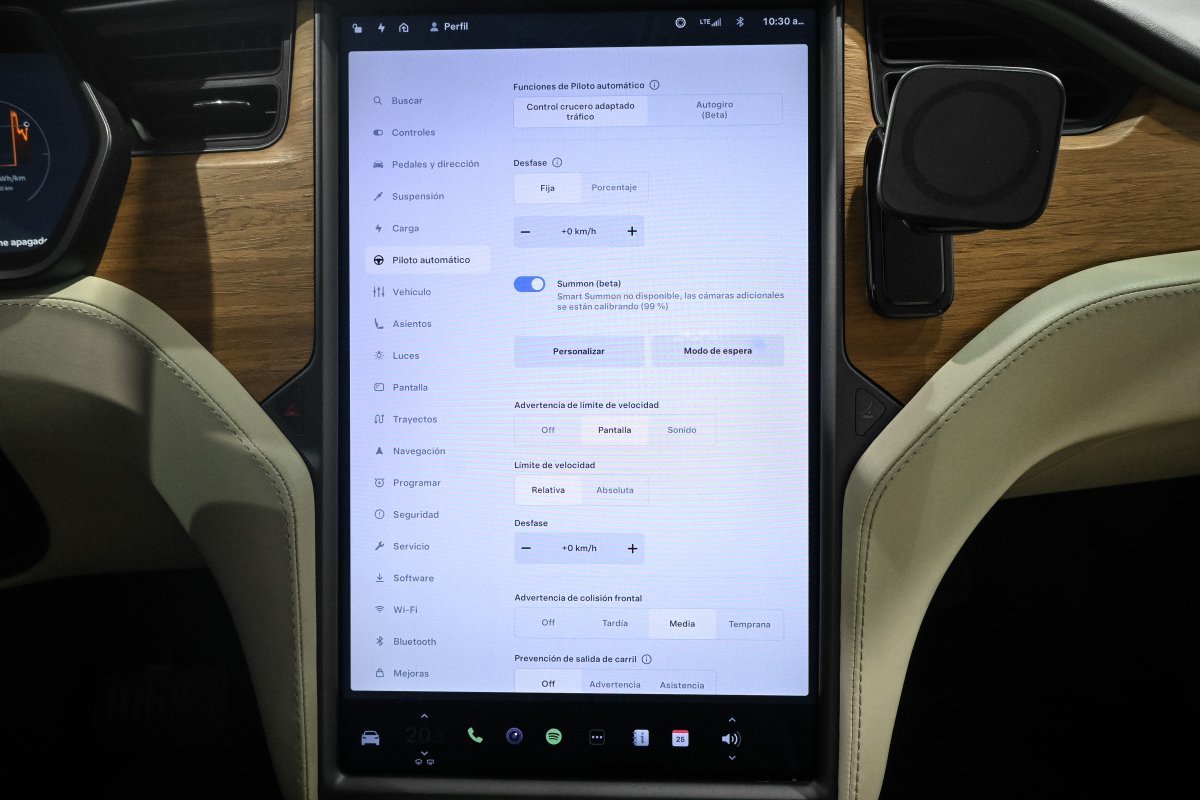 Foto Tesla Model X 24