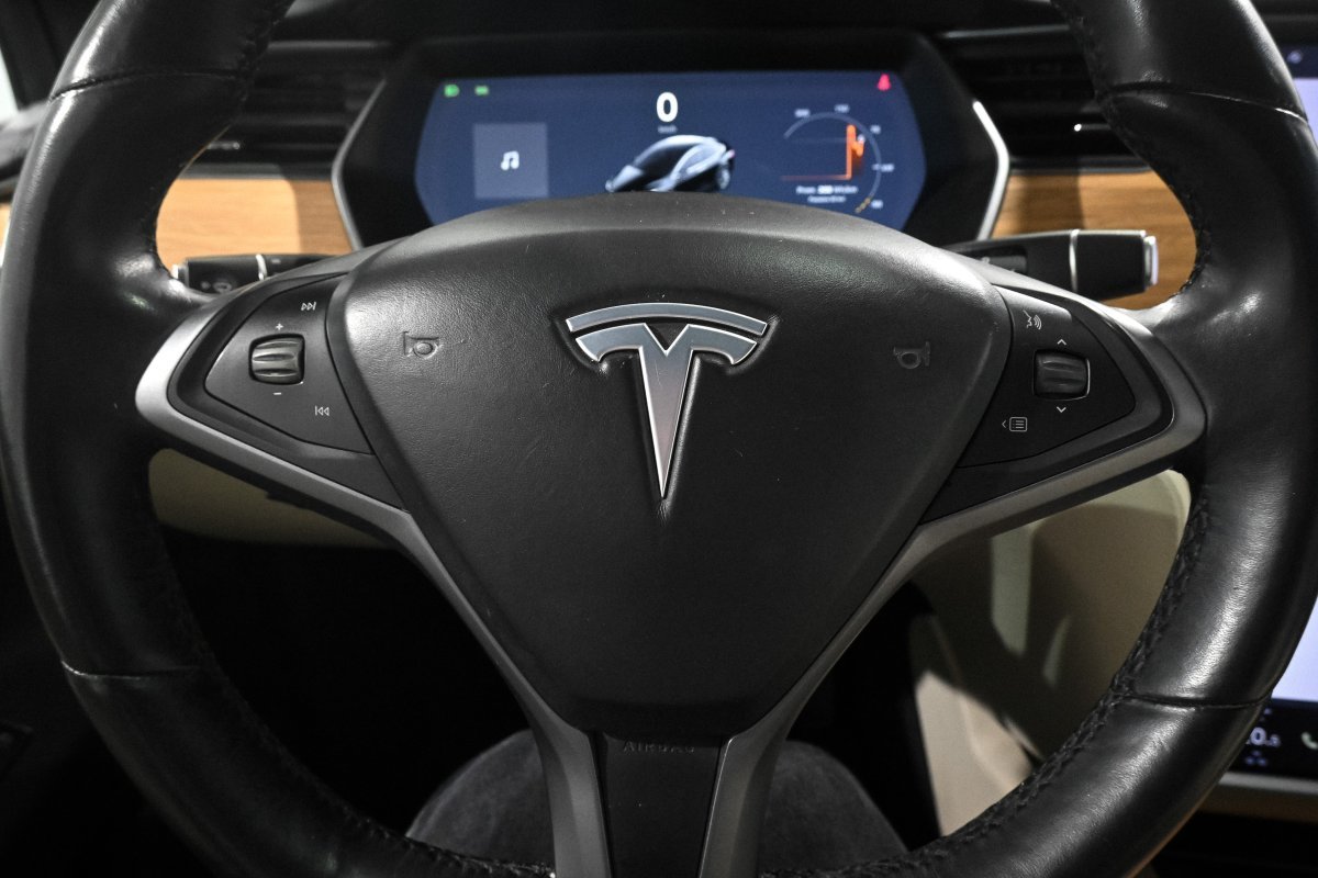 Foto Tesla Model X 37