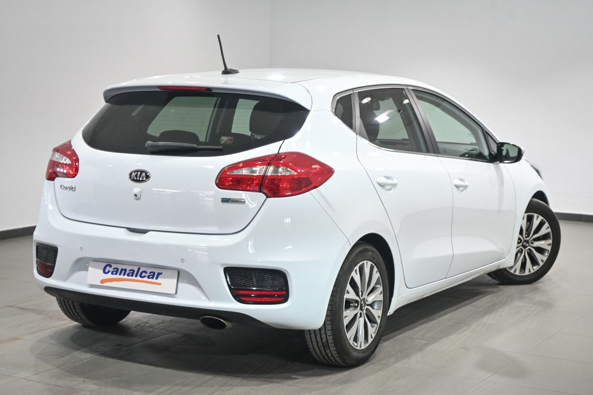 Foto Kia Ceed 4