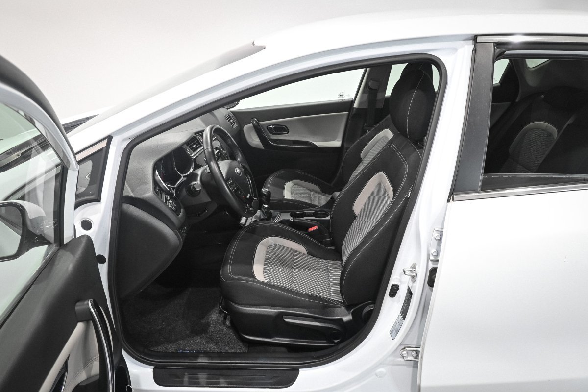Foto Kia Ceed 10