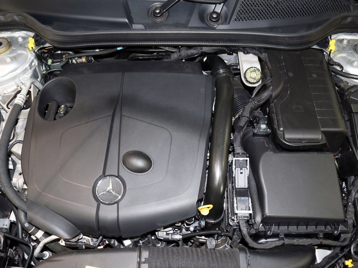 Foto Mercedes-Benz Clase CLA 13