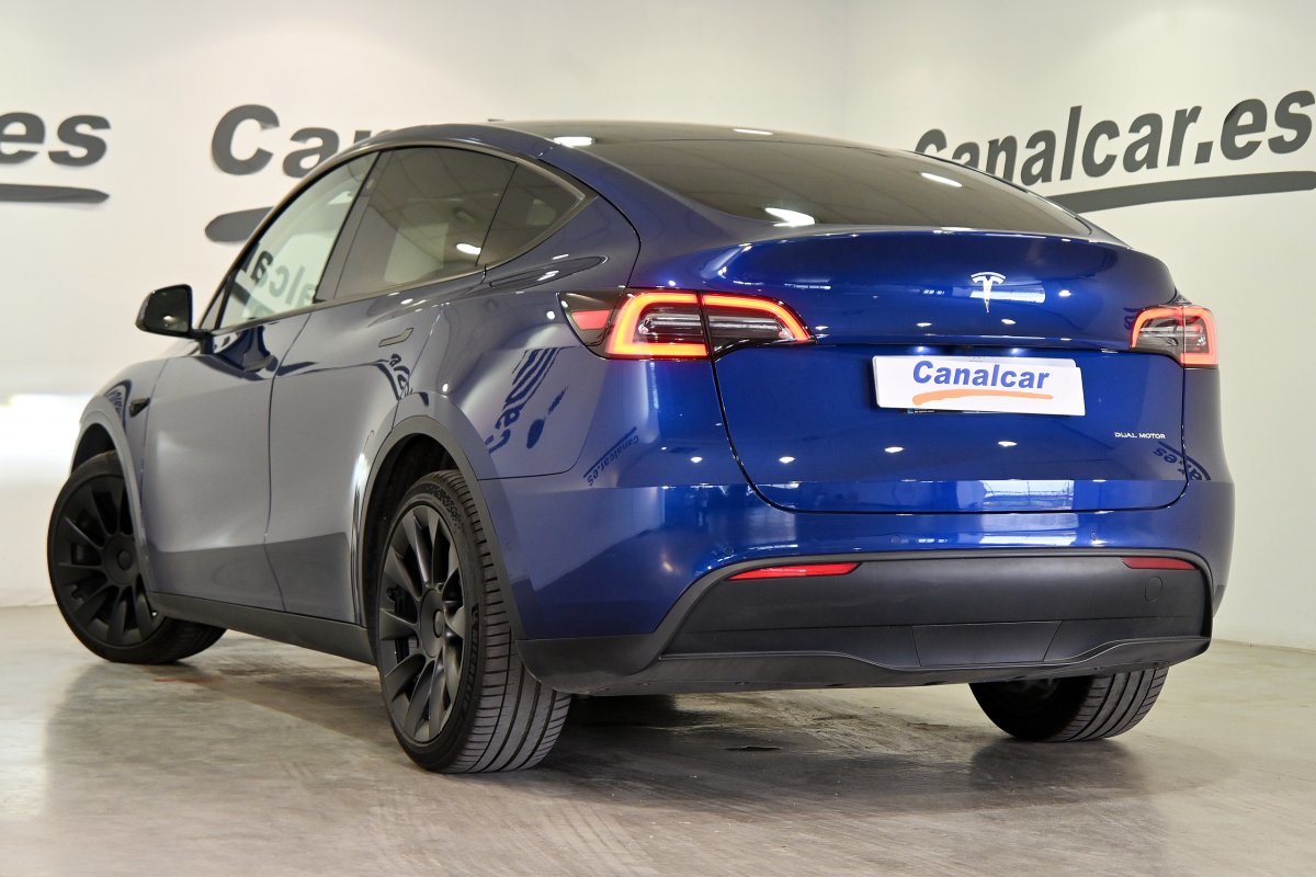 Foto Tesla Model Y 6