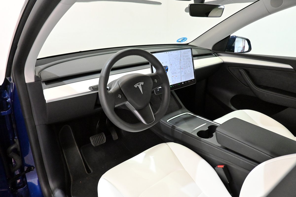 Foto Tesla Model Y 12