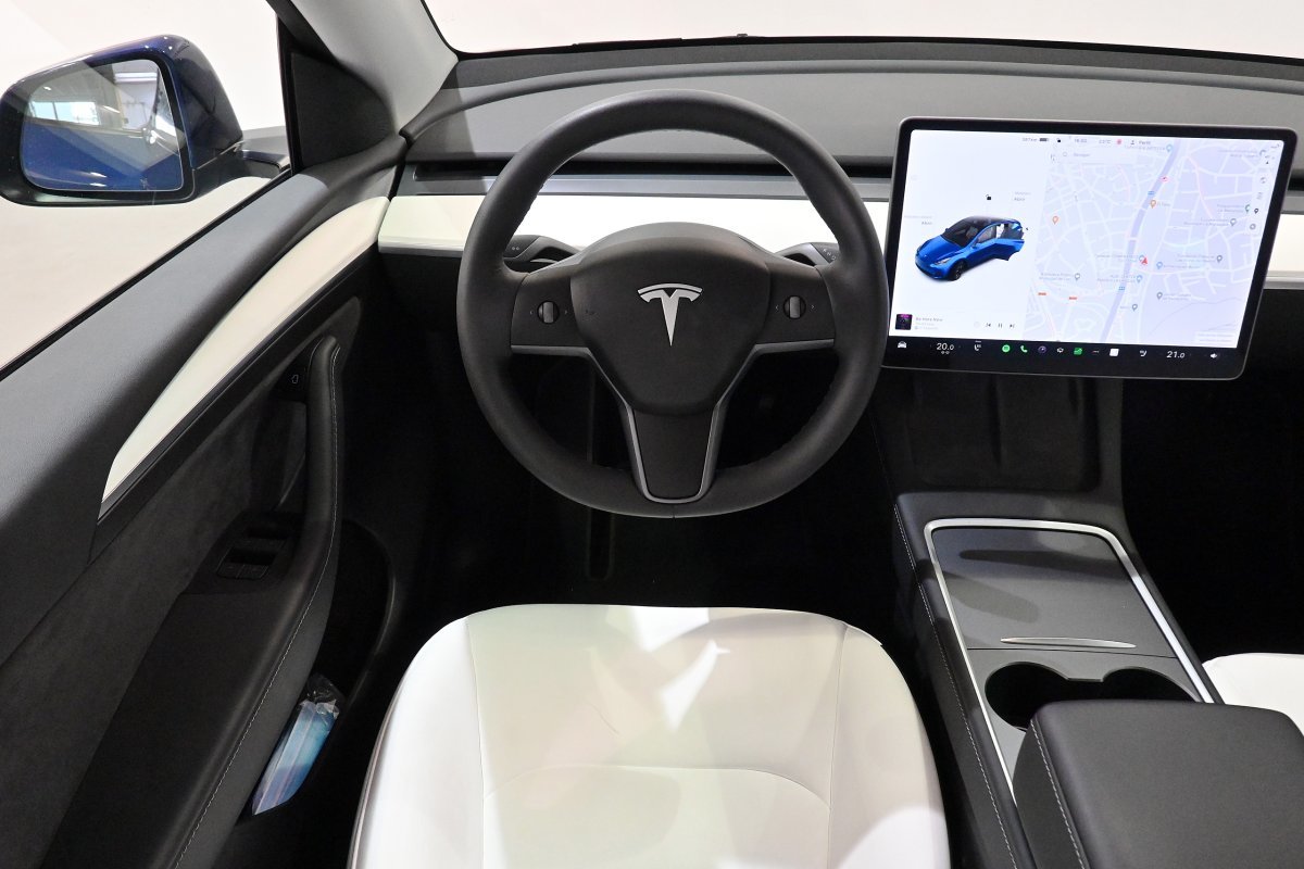 Foto Tesla Model Y 14