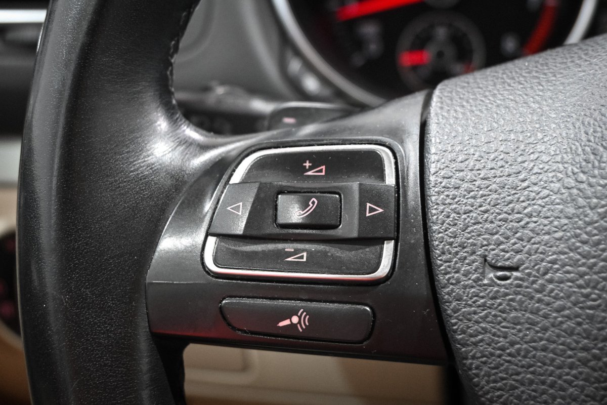 Foto Volkswagen Golf 23