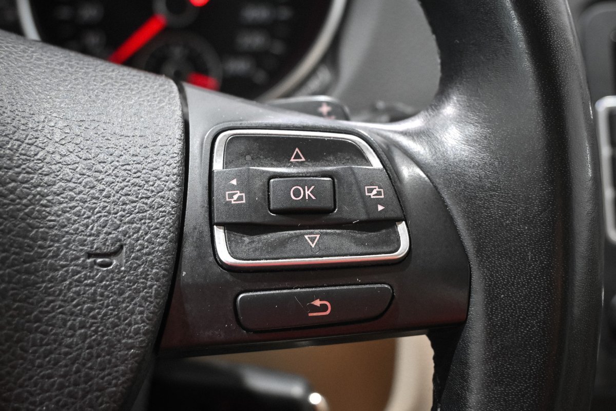 Foto Volkswagen Golf 24