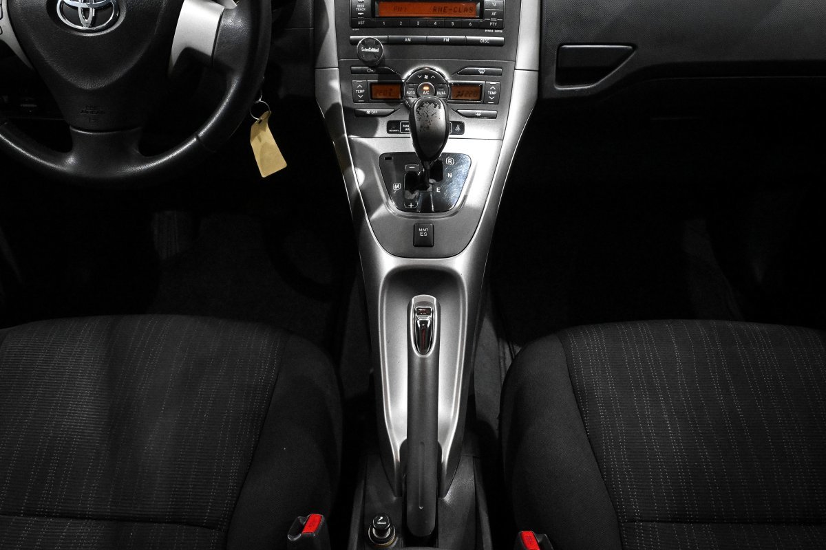 Foto Toyota Auris 17