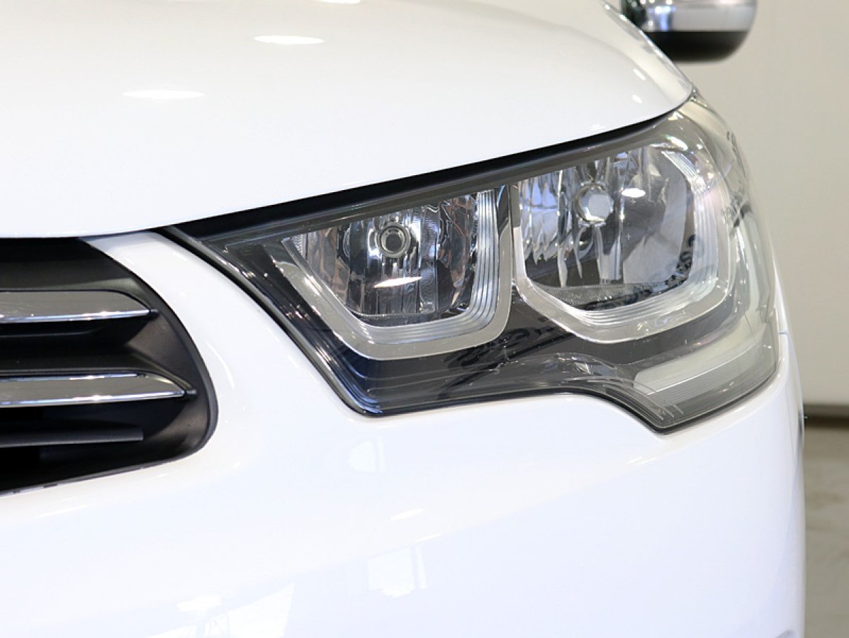 Foto Citroën C4 12
