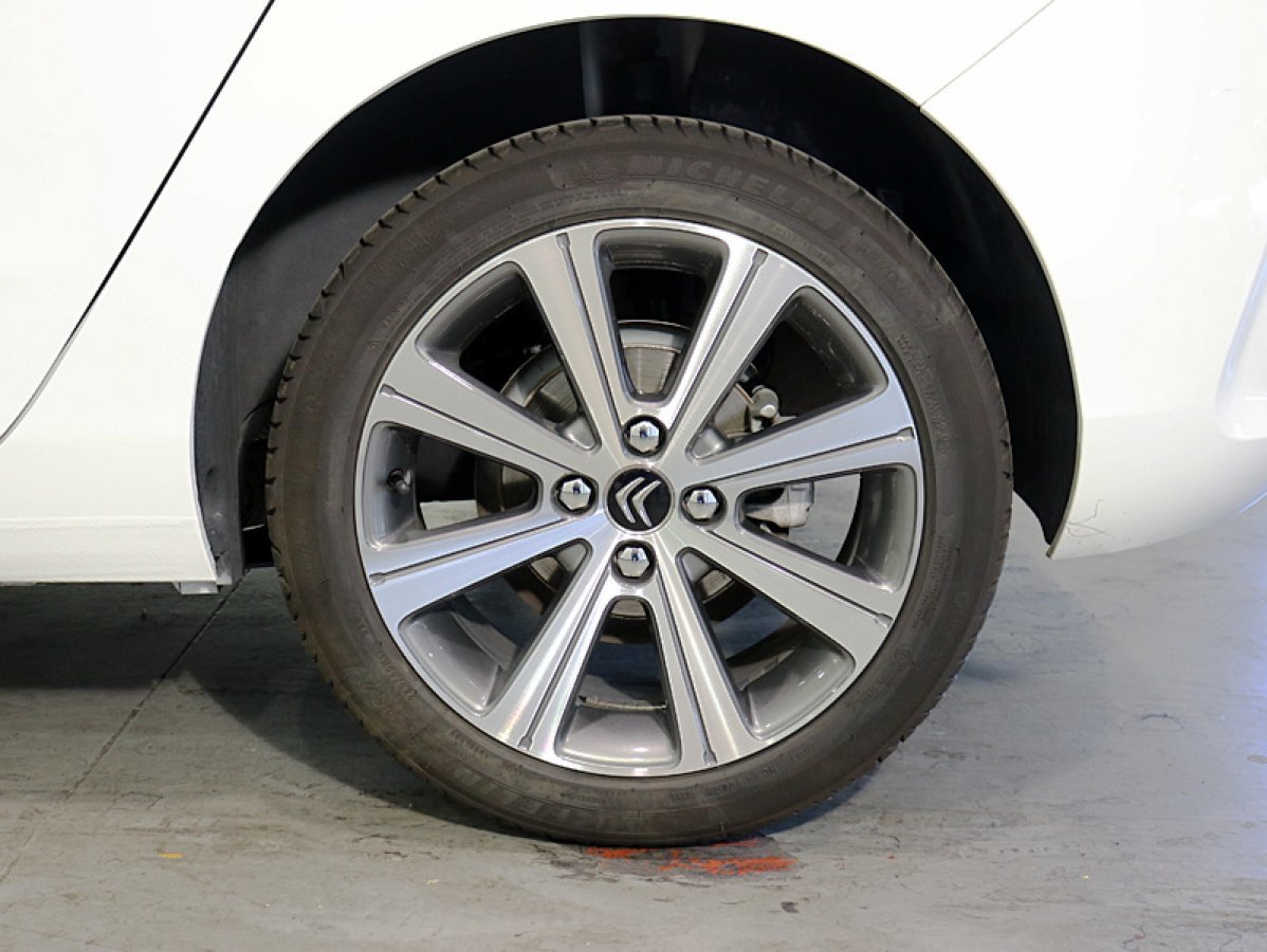 Foto Citroën C4 23