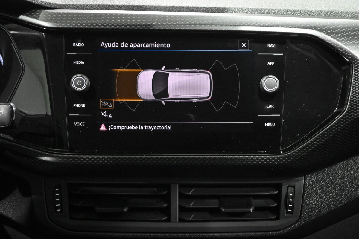 Foto Volkswagen T-Cross 14