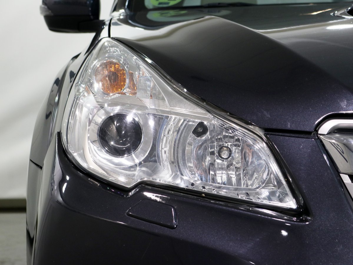 Foto Subaru Outback 11