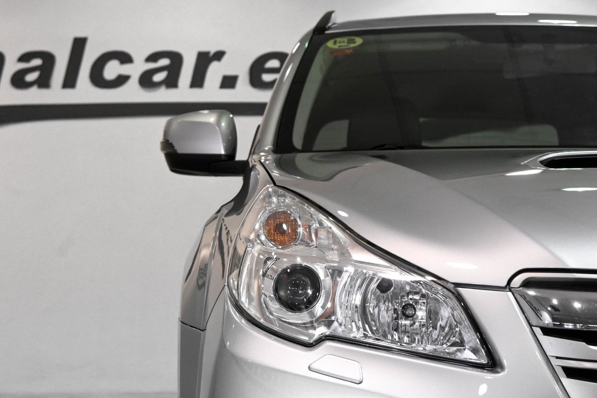 Foto Subaru Legacy 11