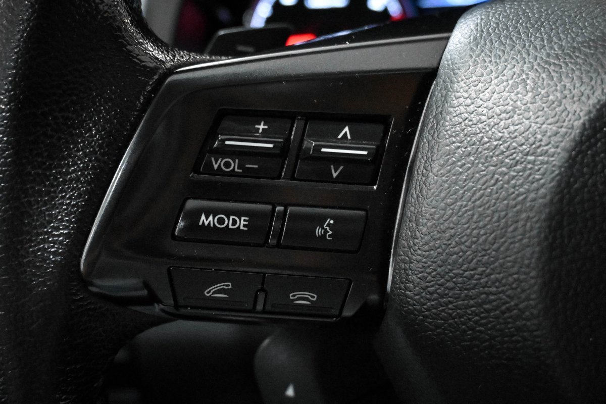 Foto Subaru Legacy 25