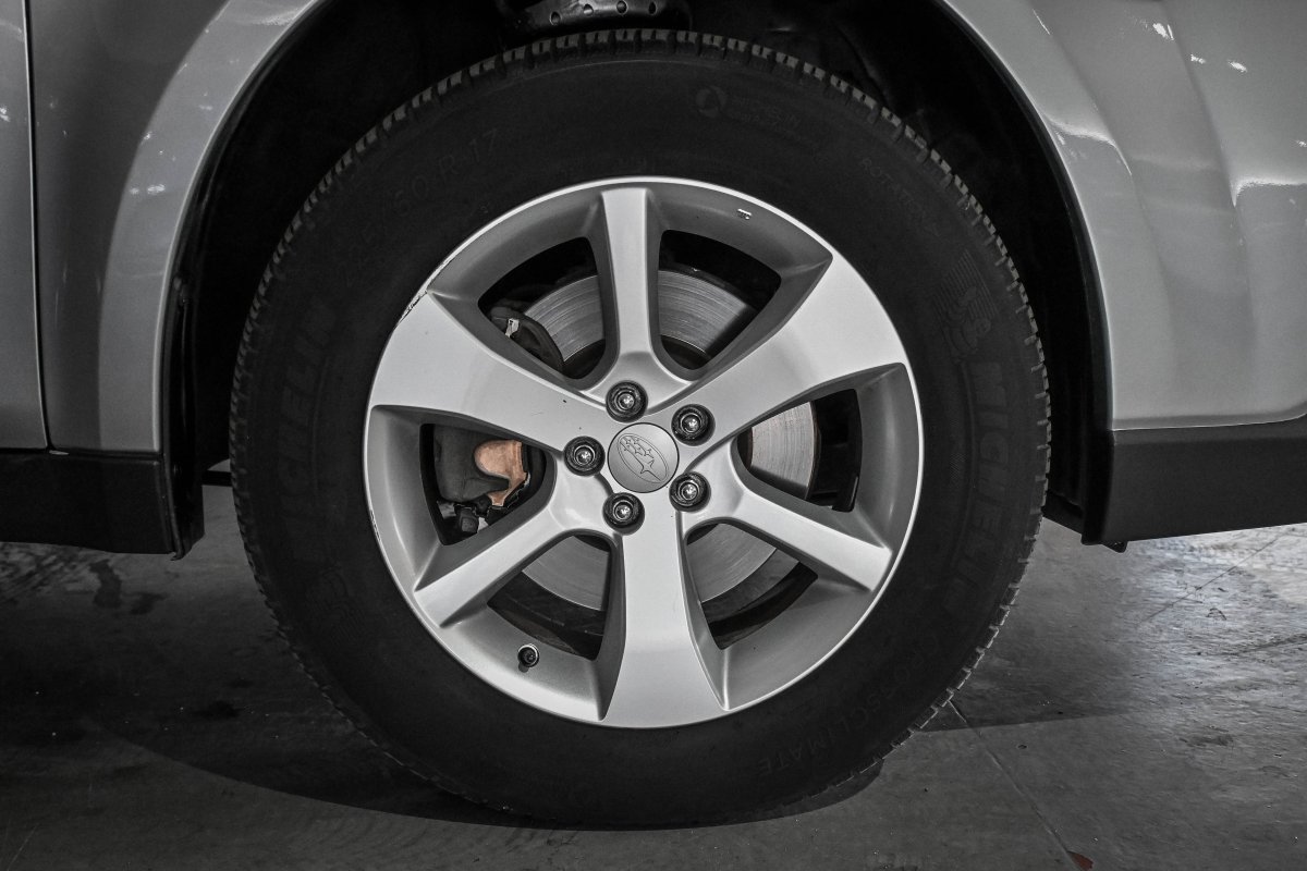 Foto Subaru Legacy 32