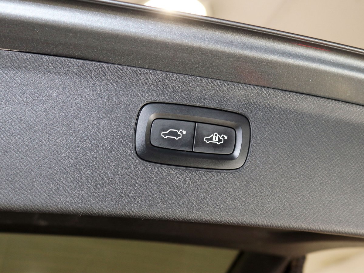 Foto Volvo XC90 10