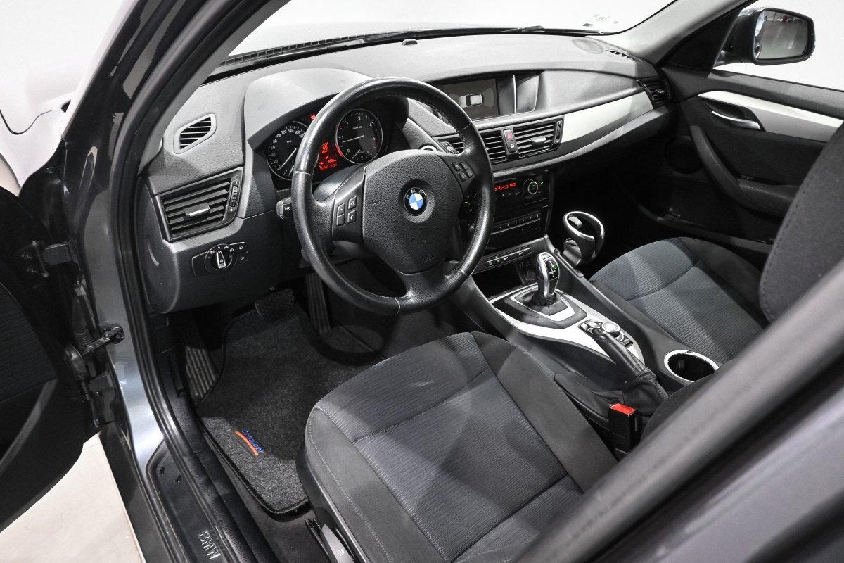 Foto BMW X1 9