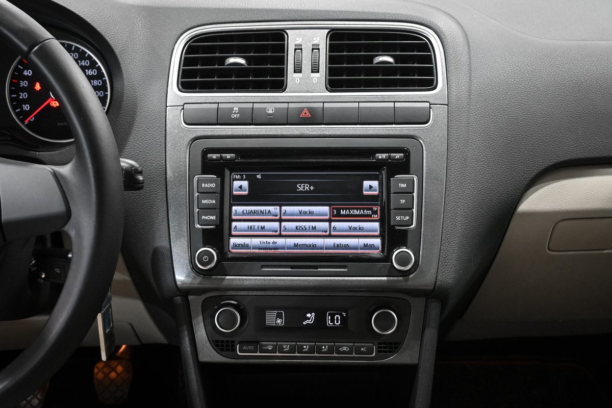 Foto Volkswagen Polo 14