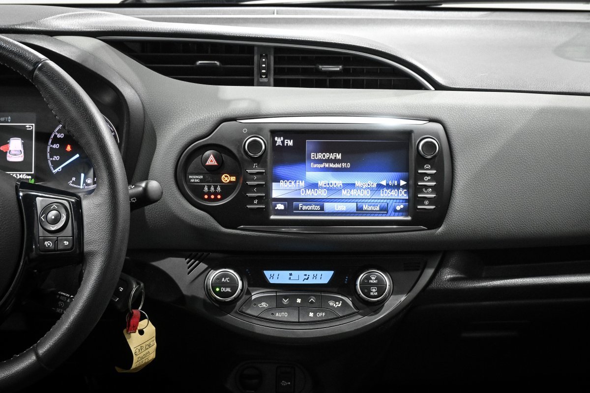 Foto Toyota Yaris 14