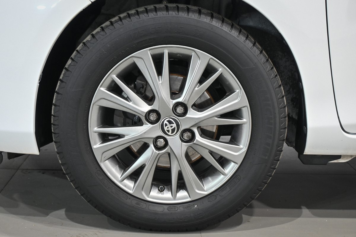 Foto Toyota Yaris 30