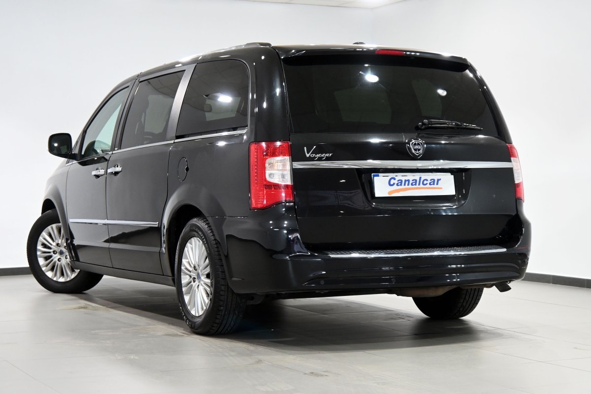 Foto Lancia Voyager 6