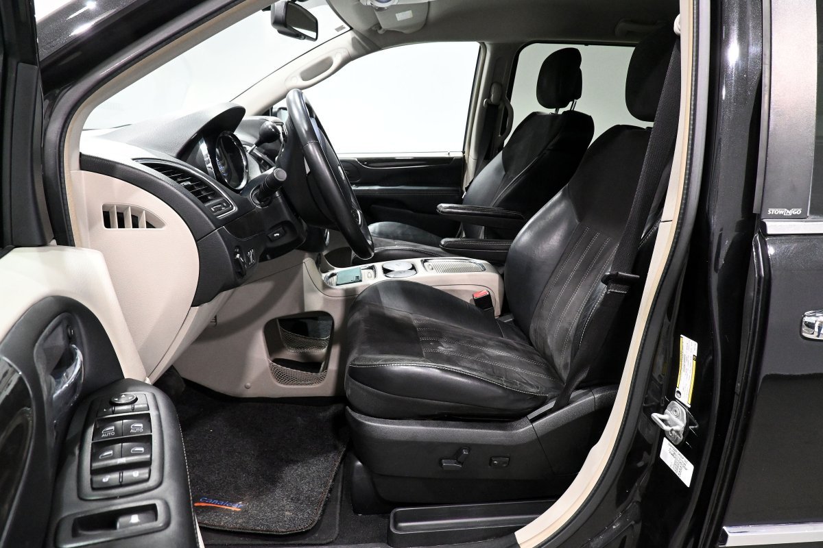 Foto Lancia Voyager 12