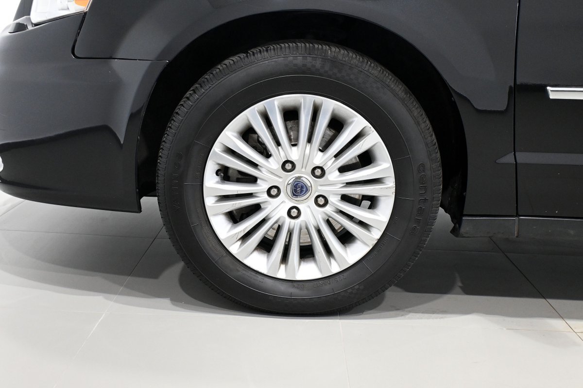 Foto Lancia Voyager 46