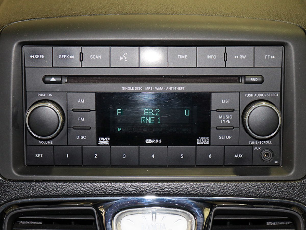 Foto Lancia Voyager 18