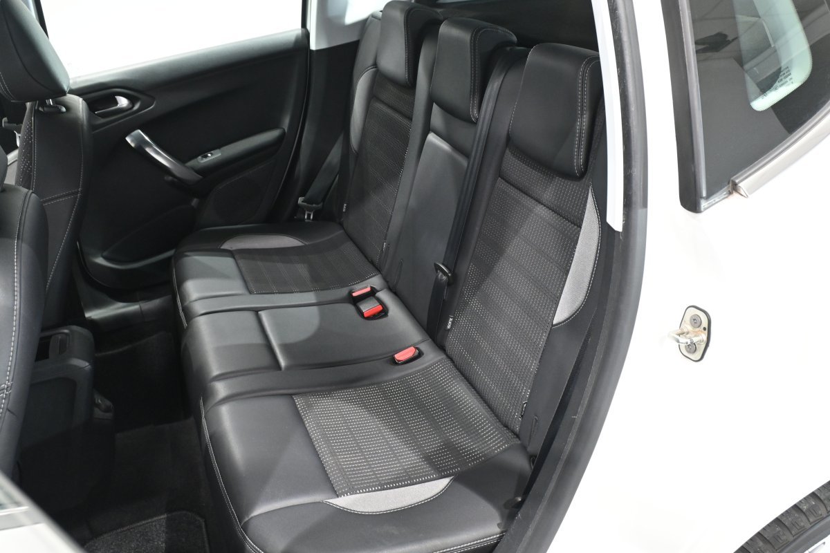 Foto Peugeot 2008 11