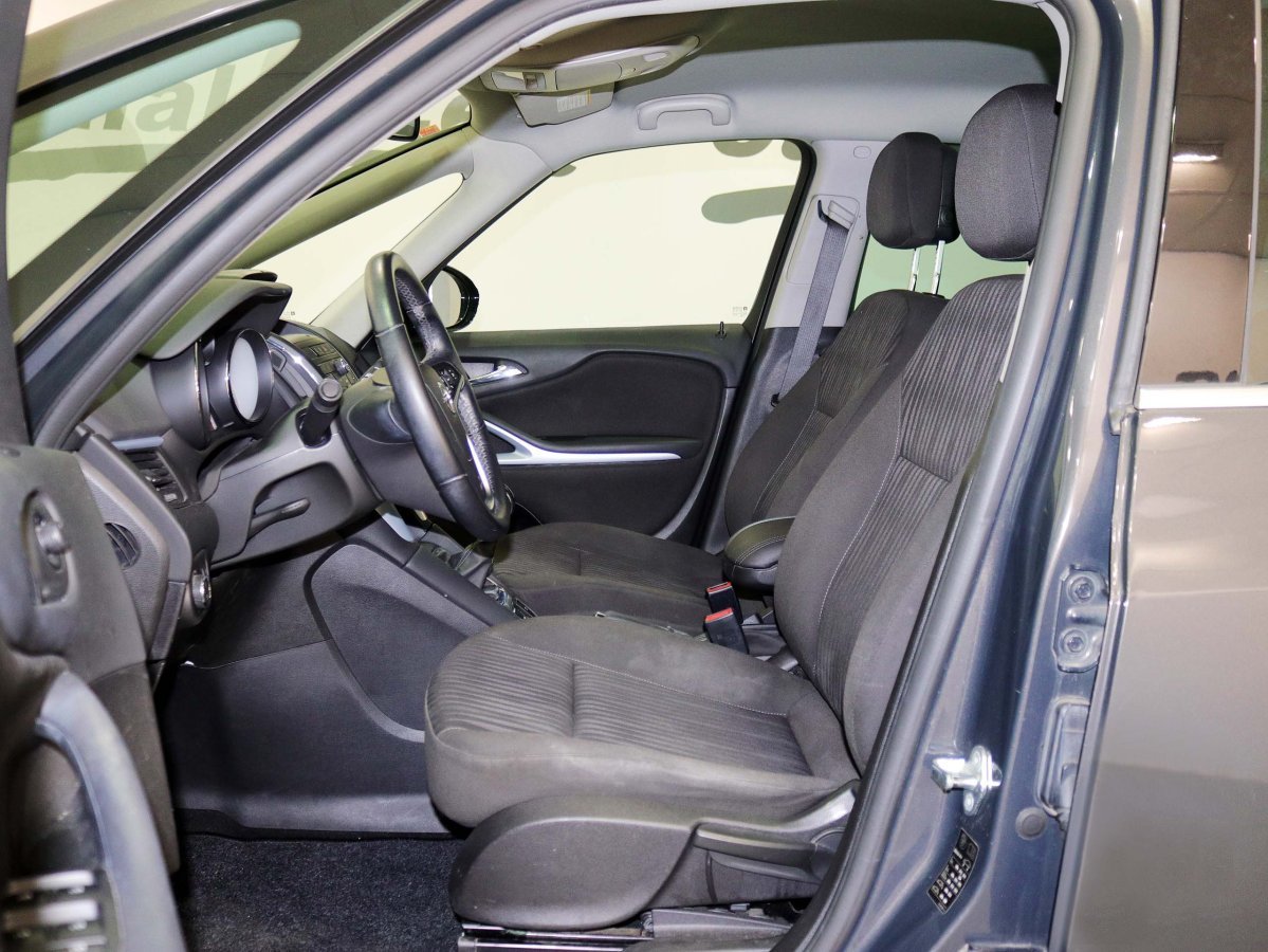 Foto Opel Zafira 10